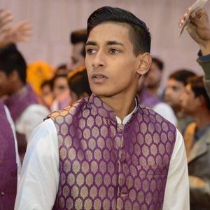 Meet your Posher, Talha